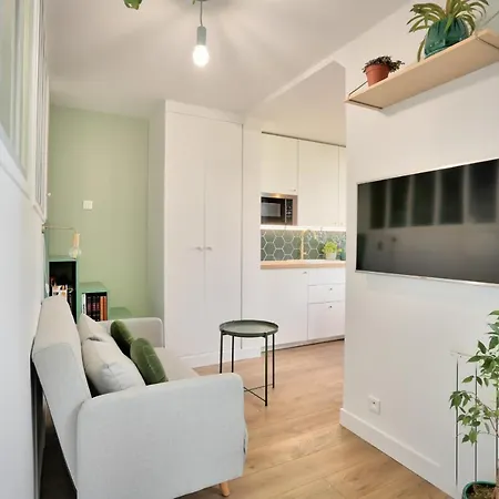 Apartament Charming Bright Studio Near The Batignolles Paryż
